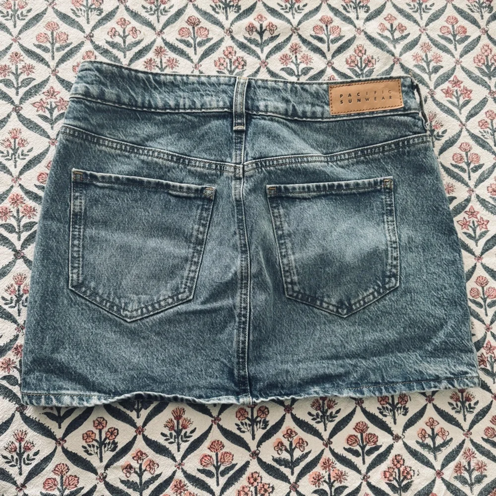 PacSun Blue Denim Skirt - Picture 2 of 3